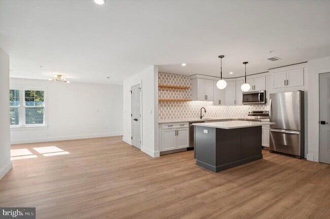 Photo - 35 Chestnut Rd Unit 204