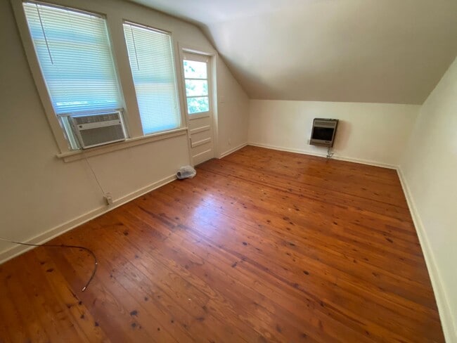 Photo - Quiet Forested 1 Bedroom Unit Unidad 285 #3