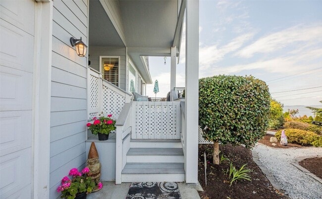 Photo - 1486 SE Camano Dr