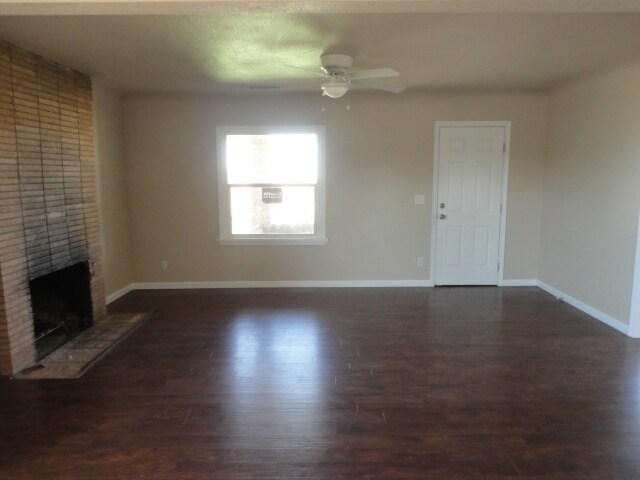 Photo - Beautiful Upgraded 3 Bedroom 2 Bath Countr...