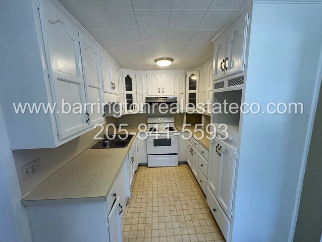 Photo - 400 13th Ave NW