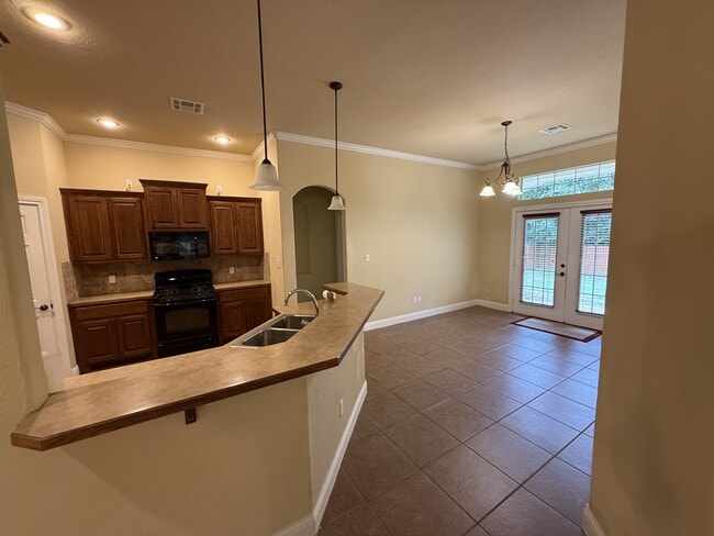 Photo - 1318 Emily Ln