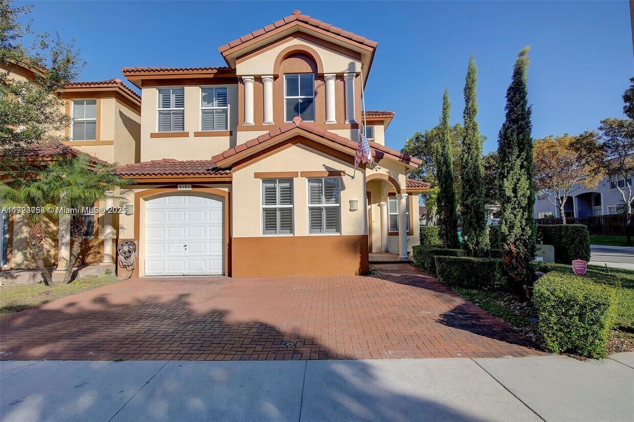 Photo - 8103 Northwest 116th Avenue, Doral, FL 33178 - 3 BR 2.5 BA Townhouse