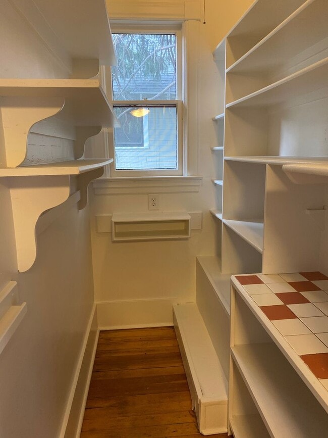 Photo - Beautiful 3 bed/2 bath Near Downtown!