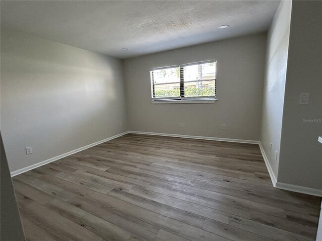 Photo - 5107 Lanai Way