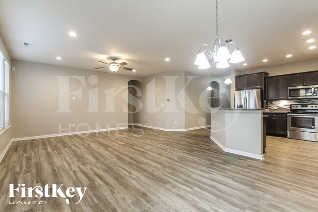 Photo - 1341 Blackthorne Trail N