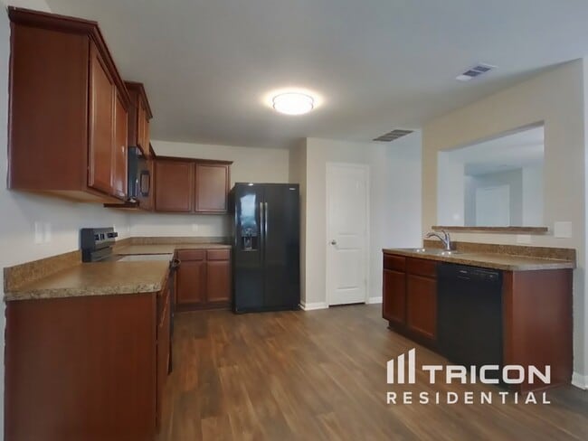 Photo - 2503 Regatta Ln
