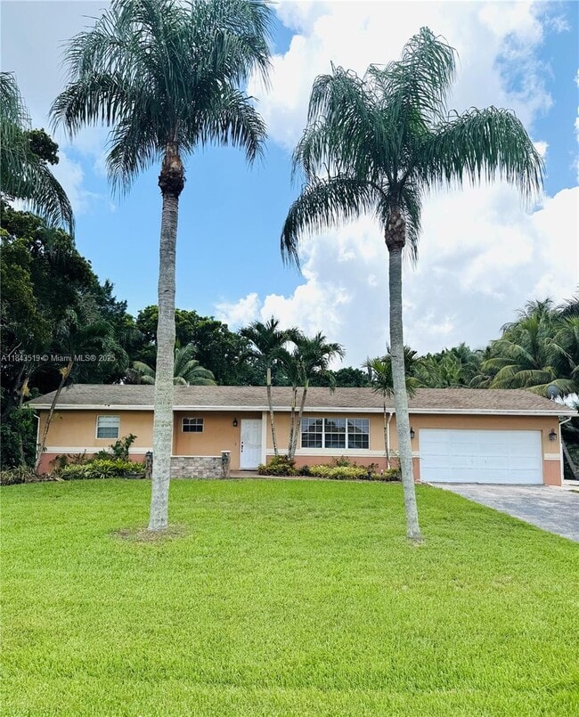 Building Photo - 14950 SW 20th St Rental