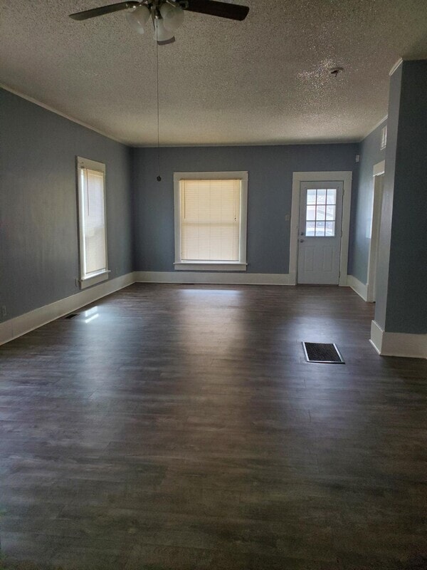 Photo - 204 E 11th Ave