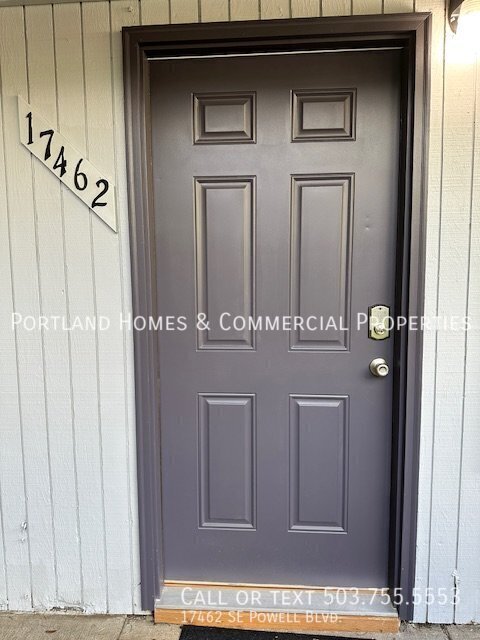 Building Photo - 17462 SE Powell Blvd