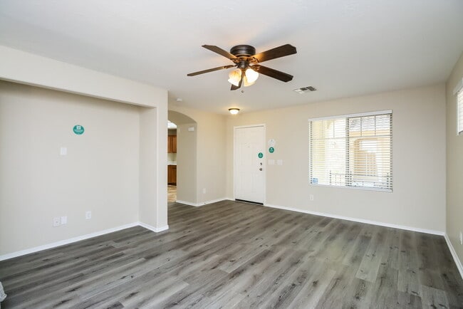 Photo - 2451 E Vermont Dr