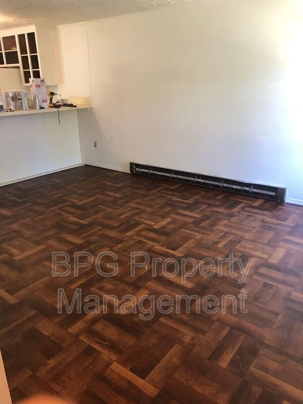 Building Photo - 123 Circle Dr Unit 18