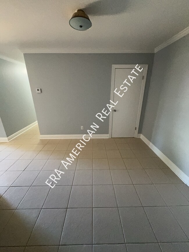 Photo - 901 Linden Ave