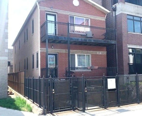 Photo - 1327 W Walton St Unit 2