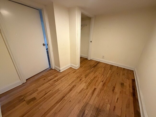Photo - 3620 N Hermitage Ave Unit 3620-GDN