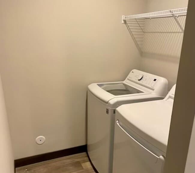 Photo - 6-Bed, 2-Bath Top Unit