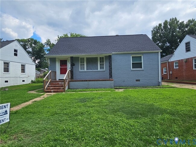 Building Photo - 2405 Granville Ave
