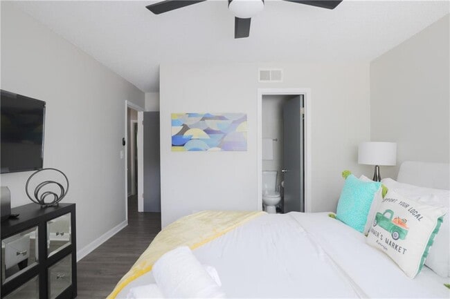 6463 Klinect Ct