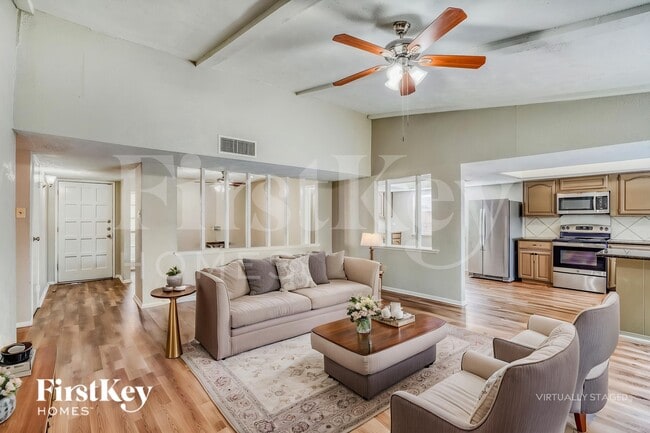 Photo - 16934 Macleish Dr