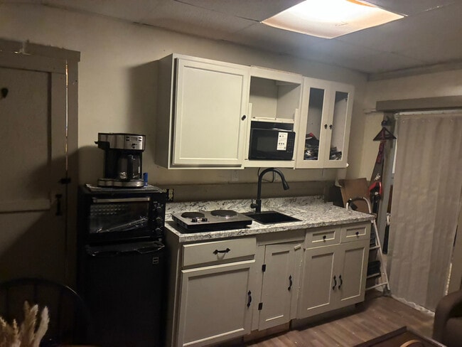 Photo - 9 Hampshire Ln