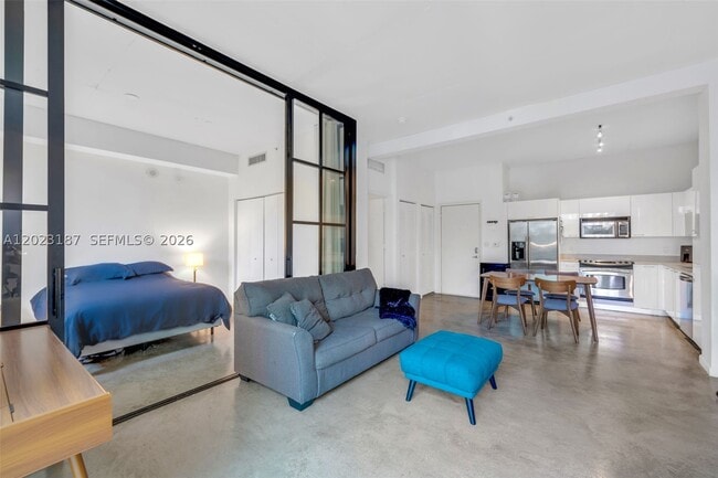 234 NE 3rd St Unit 1108