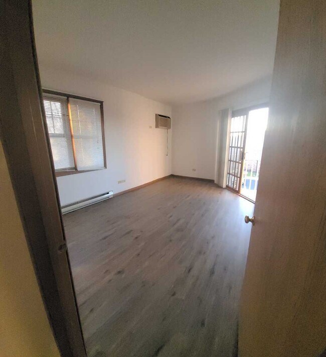 4307 W Shamrock Ln Condo Unit 3C Condo for Rent in McHenry, IL