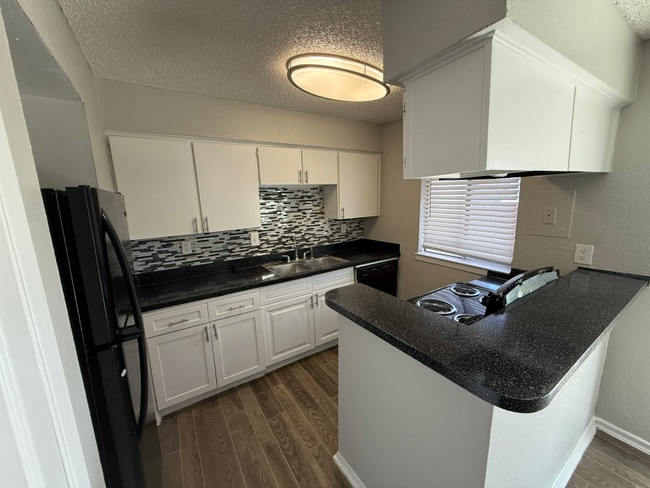 Photo - 3203 W Walnut Hill Ln Unit 2032