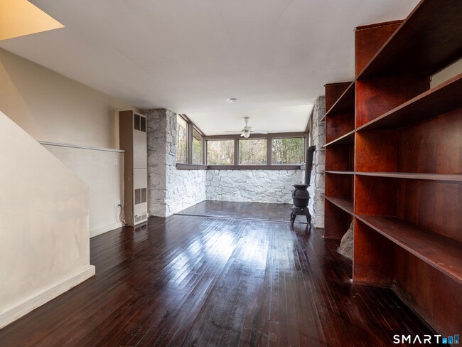 Photo - 128 Perry Ave