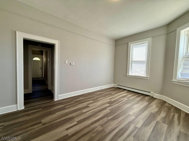 Photo - 84 Westervelt Pl