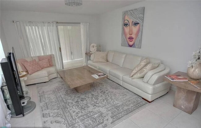 Photo - 1225 NW 21st St Unidad 3507