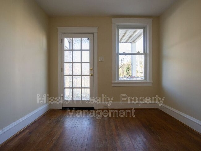 Photo - 1400 Bainbridge St Unit A