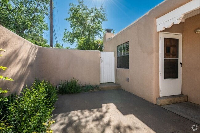 Building Photo - 516 Hillside Ave Unit B Rental