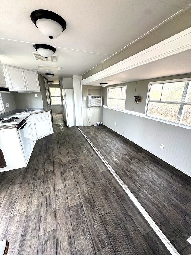 Photo - 235 Green Dragon Dr