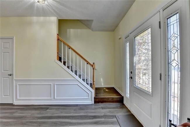 Photo - 435 Leasingham Way