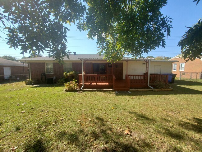 Photo - 801 Glensford Dr