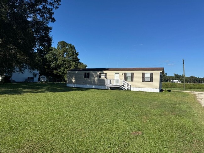 5960 Hwy 17 N
