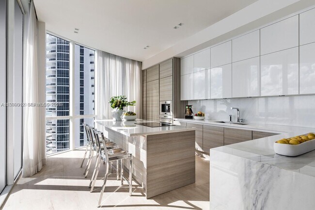 Photo - 16001 Collins Ave Unidad 3201