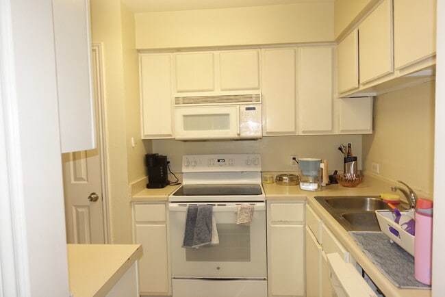 Photo - 501 W 26th St Unit 114