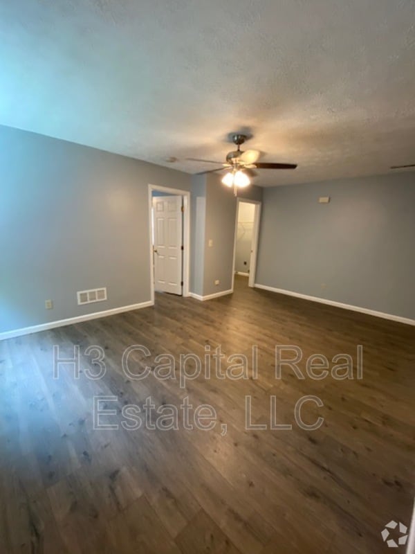 Building Photo - 452 Meadow Dr Unit A Rental
