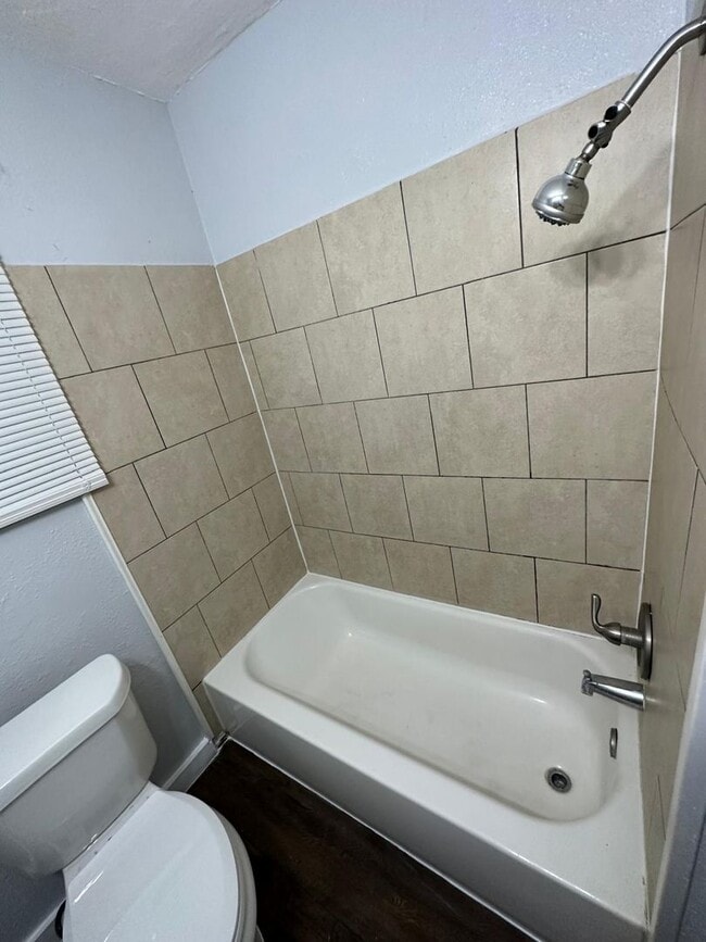 Photo - 1012-1014 W 8th Unit 1014 W 8th
