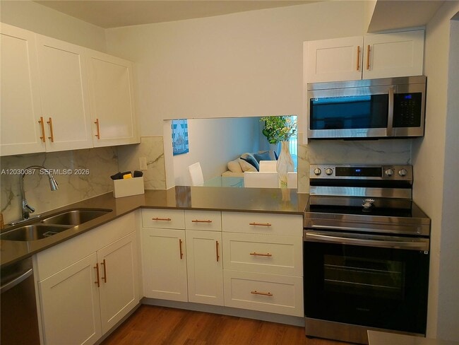 Photo - 215 SE 3rd Ave Unit 206A