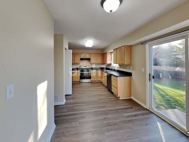 Photo - 2925 Shetland Ln