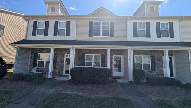 Building Photo - 2 Bedroom Townhome in Prosperity Village