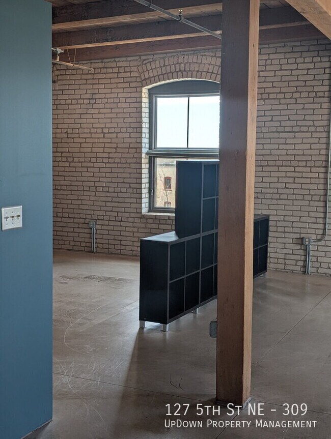 Photo - 127 5th St NE Unidad 309