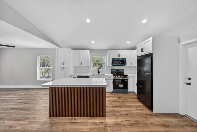 Photo - 351 NW 8th Ave