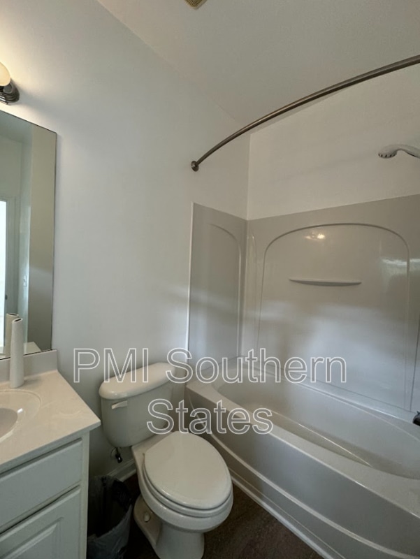Photo - 419 Woodbark Ct