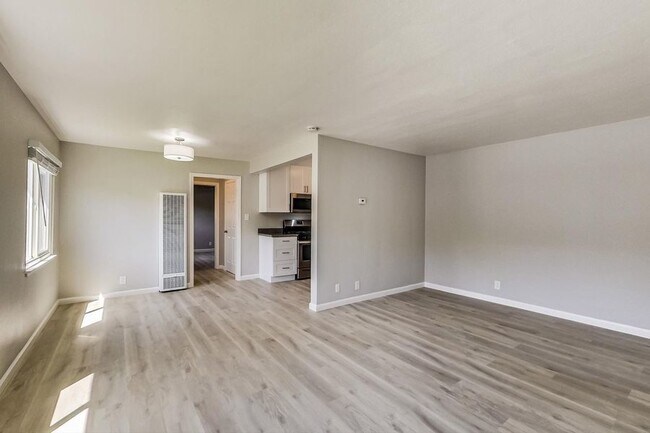 Photo - 1549 San Carlos Ave Unit 27