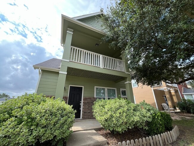 Photo - 20702 Settlers Lake Cir N