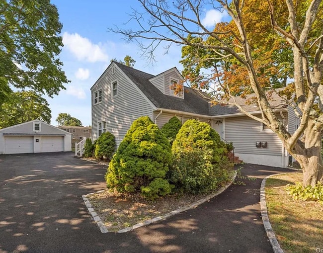 Building Photo - 33 14th Ave