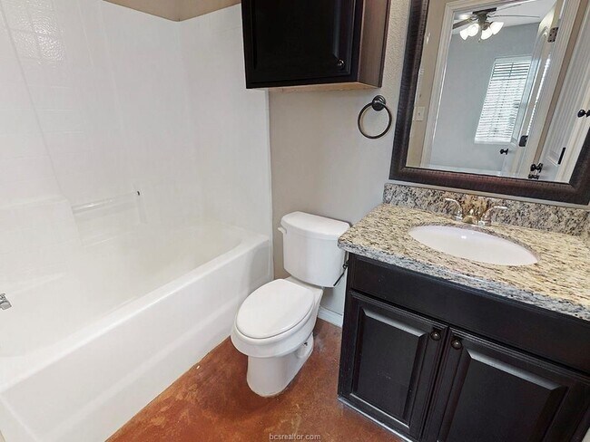 Photo - 3310 Travis Cole Ave